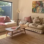 Vineyard House Newlands - With Pool & Views Of Table Mountain