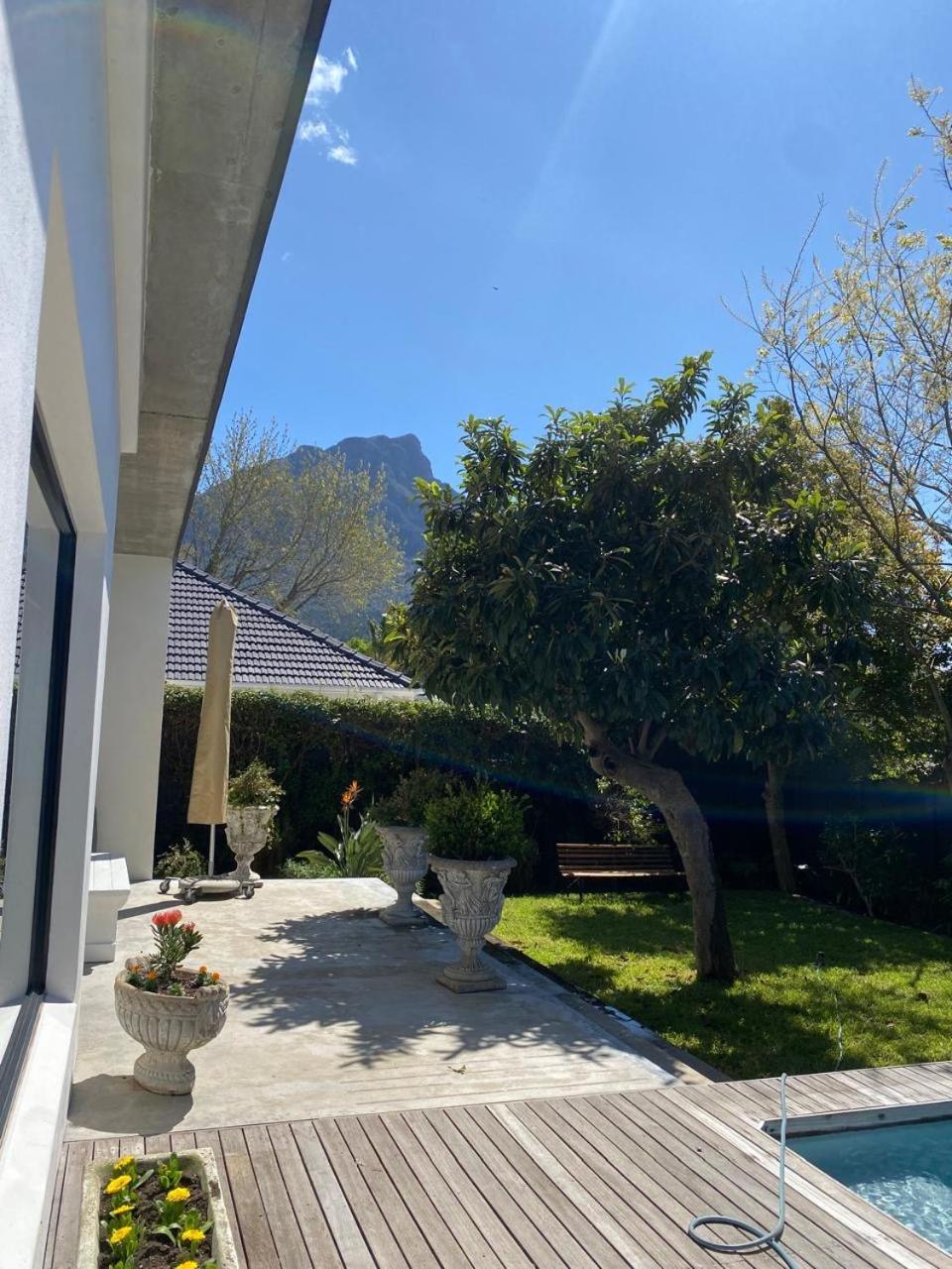 Hébergement de vacances Vineyard House Newlands - With Pool & Views Of Table Mountain *
