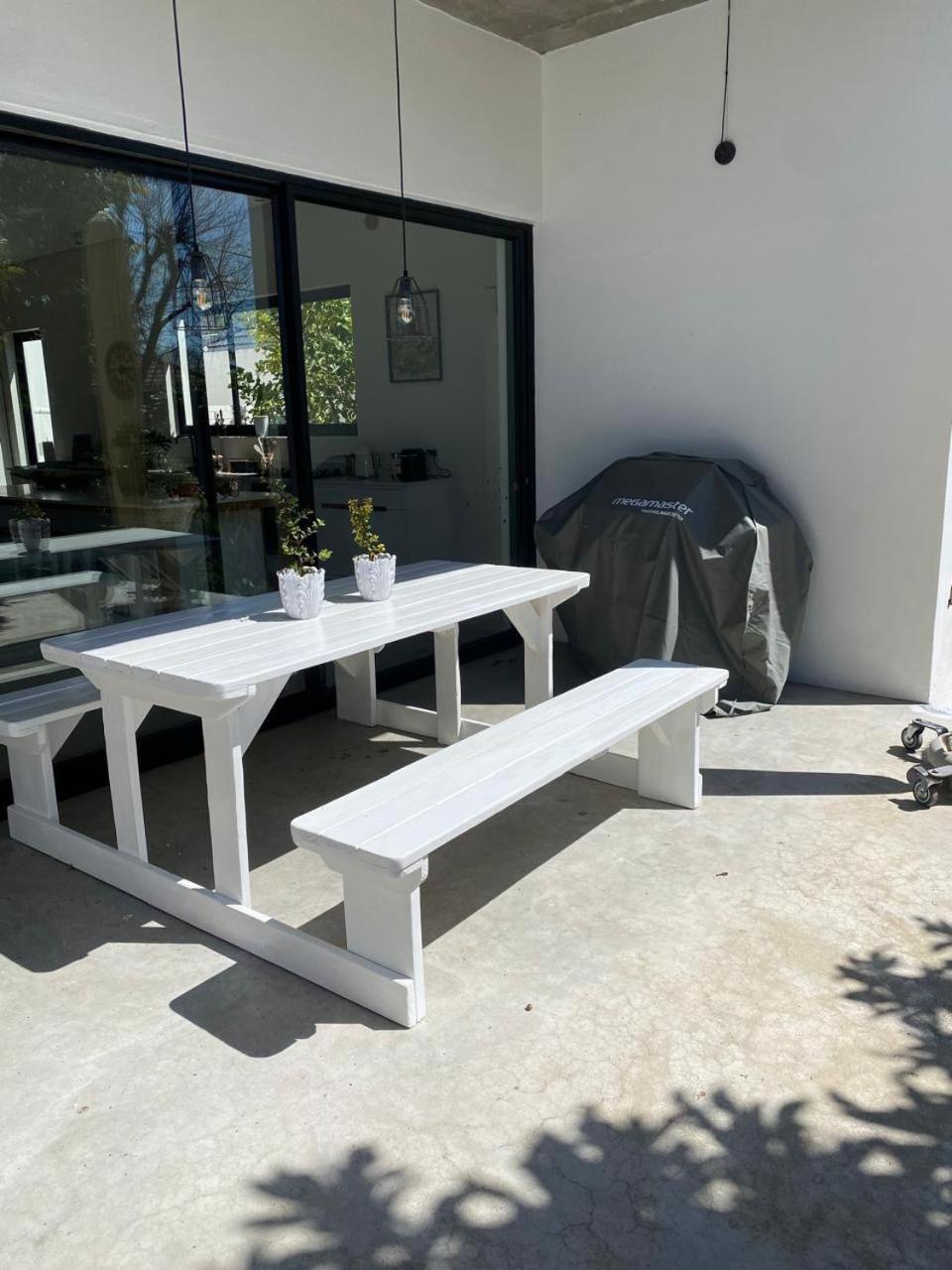 Vineyard House Newlands - With Pool & Views Of Table Mountain Hébergement de vacances *